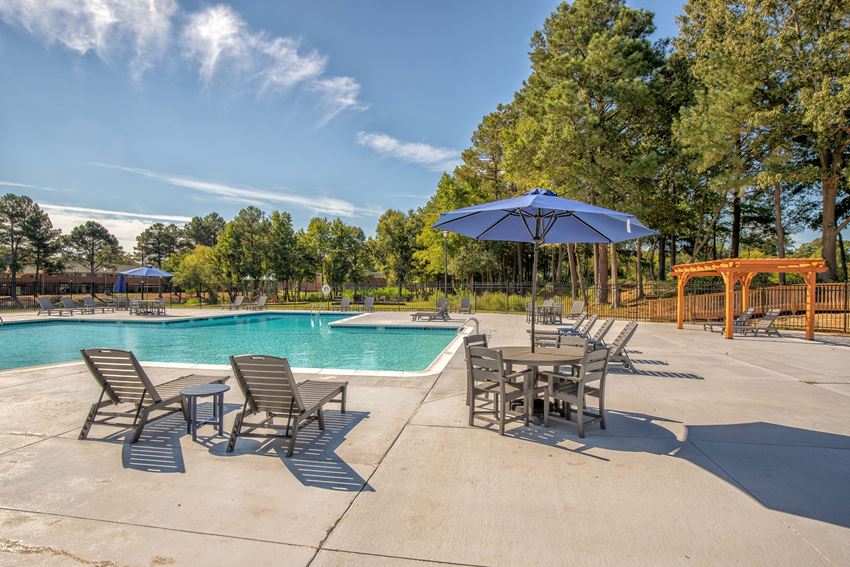 Crystal Lakes Apartments, 3501 Meadowdale Boulevard, Richmond, VA RentCafe